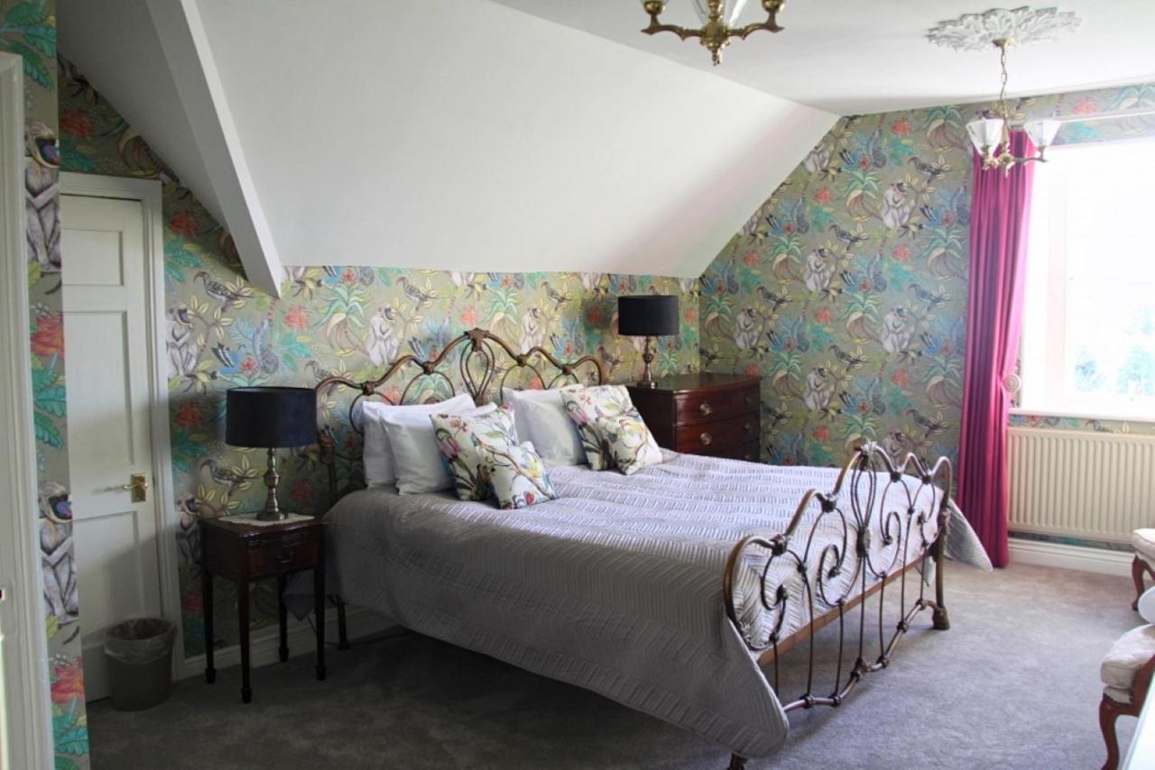 Готель Longville House Upper Welson Екстер'єр фото